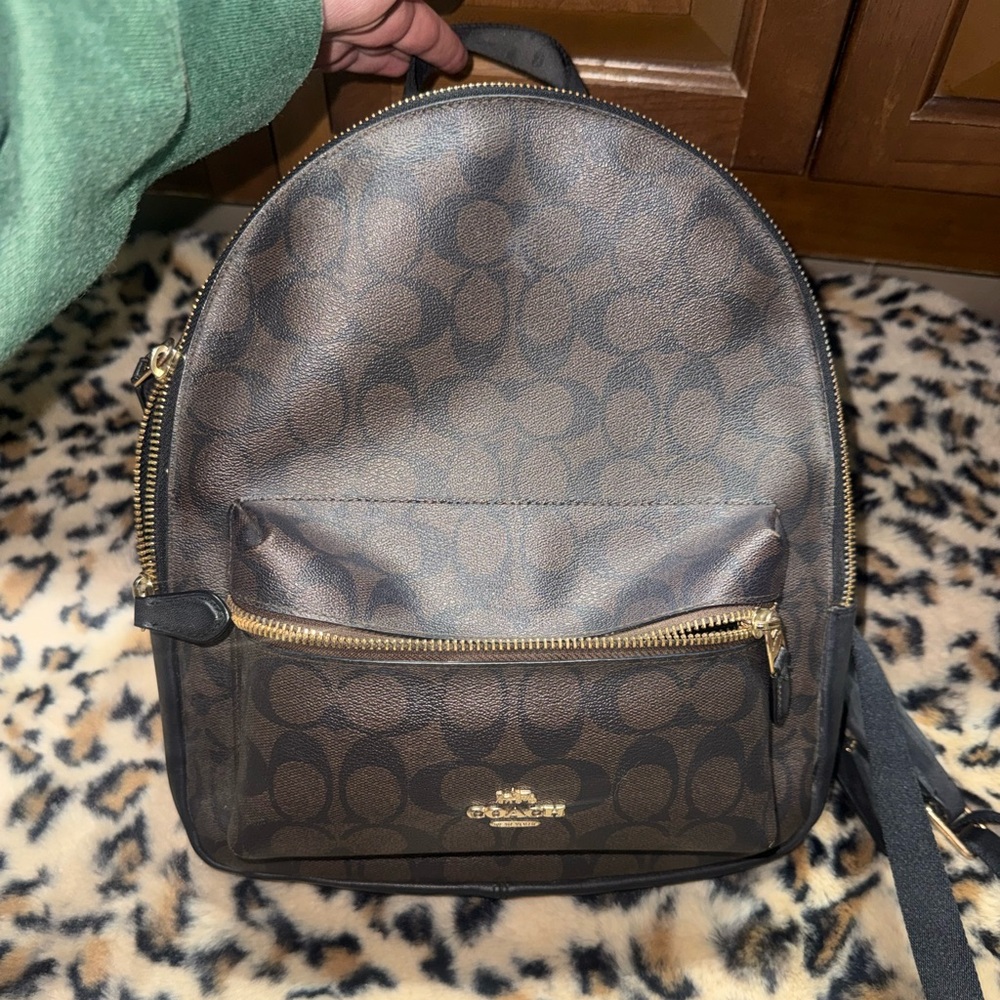 Coach Backpack in Signature Canvas - Picture 2 of 6